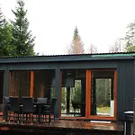 Metsamajake Hubert Sauna Ja Mullivanniga Looduse Keskel *