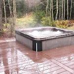 公寓 Metsamajake Hubert Sauna Ja Mullivanniga Looduse Keskel *
