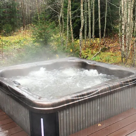 Metsamajake Hubert Sauna Ja Mullivanniga Looduse Keskel 公寓 Sigula
